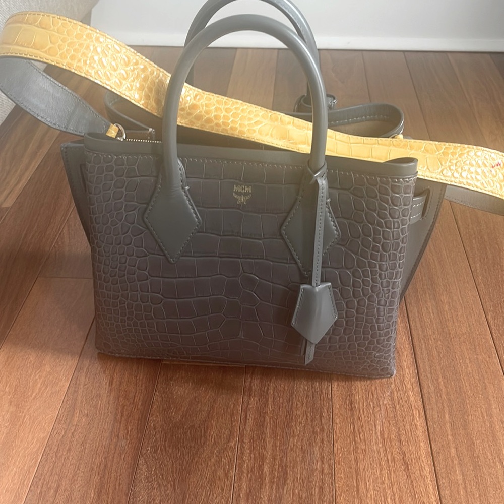 Mcm crossbody tote